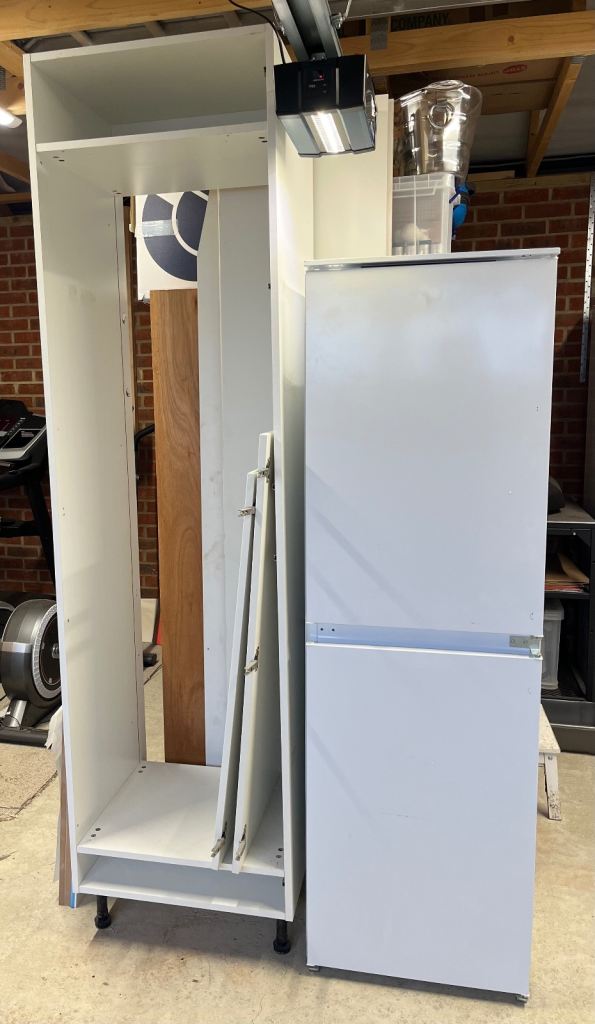 Zanussi integrated fridge freezer with unit 