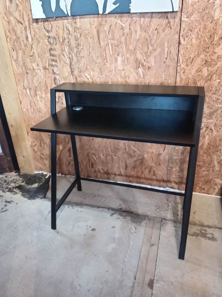 HOMCOM 2 Tier Storage Computer Workstation with Shelf, Metal Frame Black B&Q Like New 