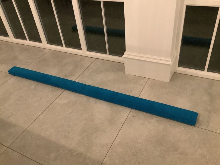 Gymnastics floor beam