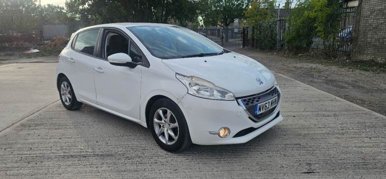 2013 PEUGEOT 208 1.4 DIESEL AUTOMATIC CHEAP CAR 20 TAX  