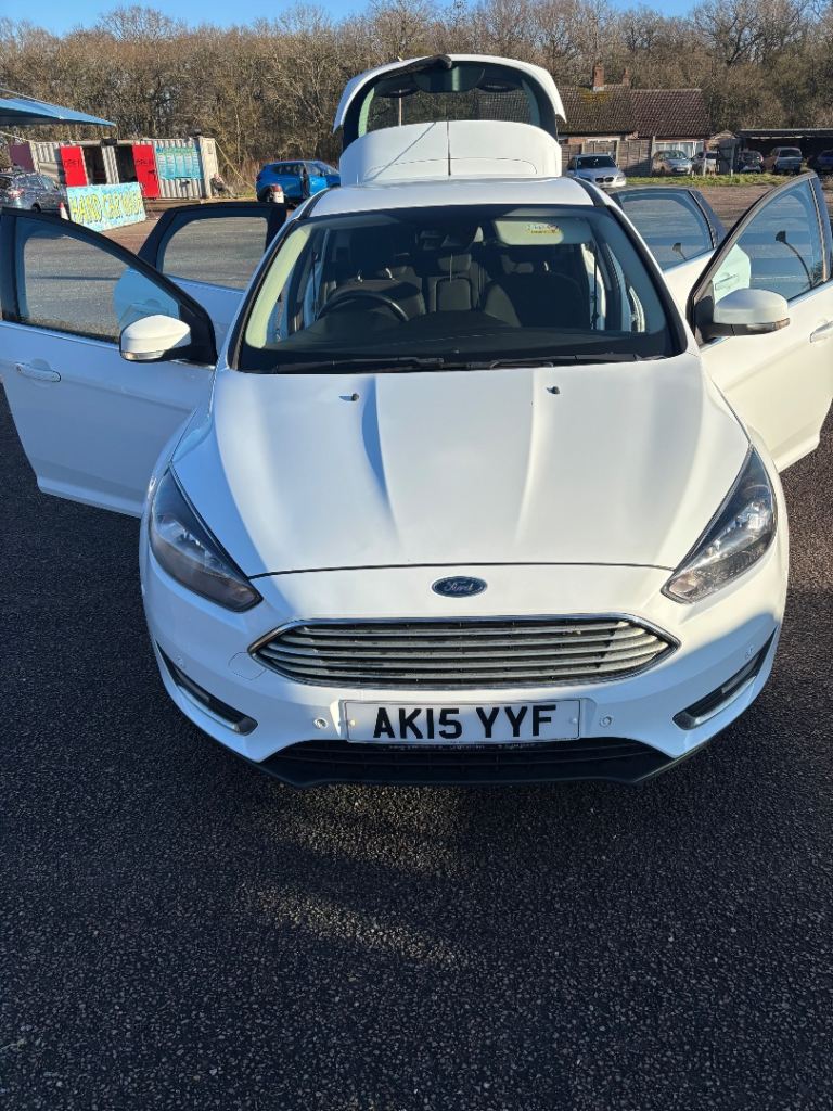 Ford, FOCUS, Hatchback, 2015, Manual, 998 (cc), 5 doors