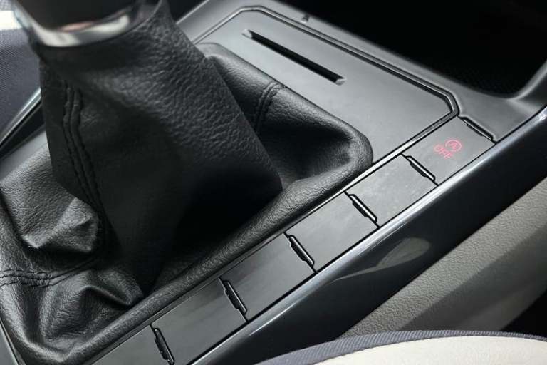 2021 Volkswagen Polo 1.0 EVO 80 Beats 5dr - APPLE CAR PLAY, FULLY SERVICED, LOW INSURANCE Manual ...