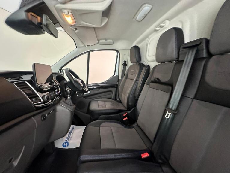 2023 Ford Transit Custom 2.0 EcoBlue 170ps Low Roof Limited Van PANEL VAN DIESEL Manual