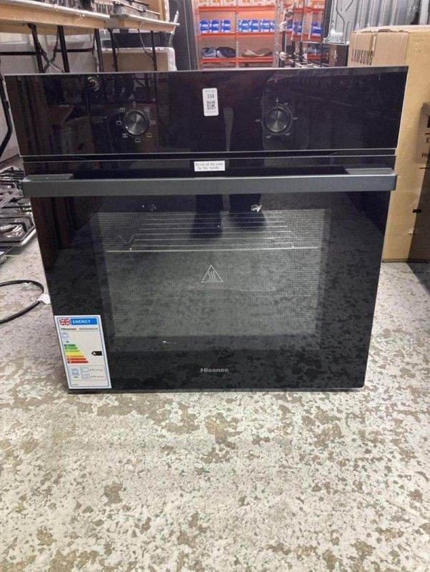 Hisense Built-In Electric Oven – New working (Small dent on the top)