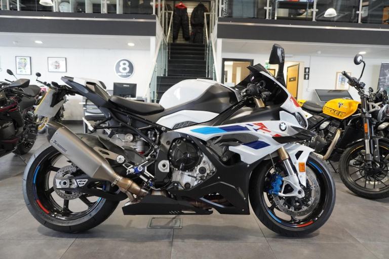 BMW S 1000 RR, 2023, White with just 7597miles Only £15995