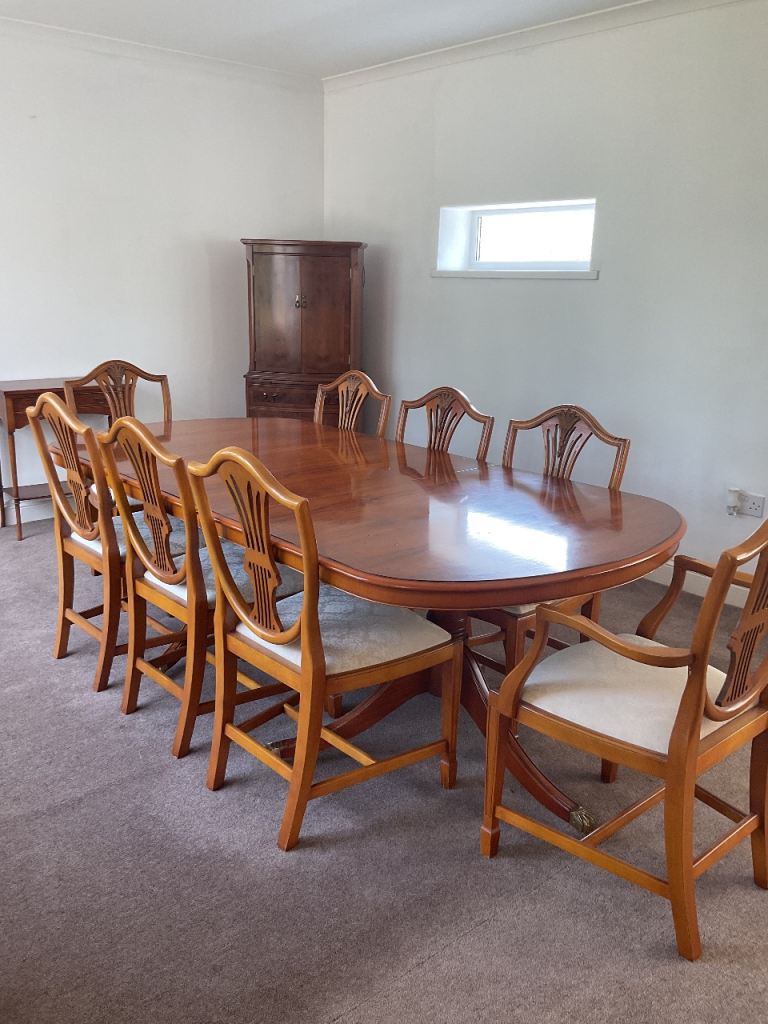 Antique 8 seater dining table