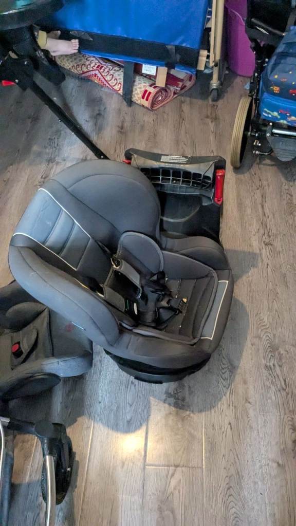 Rotating Car Seat – Good Condition