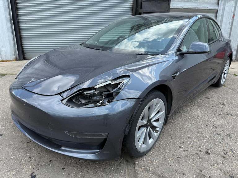 2022 71 REG TESLA MODEL 3 LONG RANGE AWD DAMAGED REPAIRABLE SALVAGE