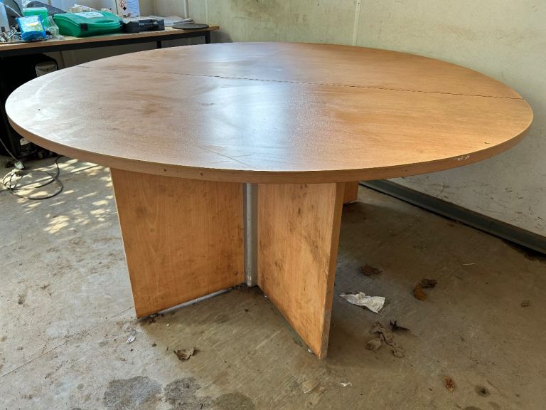 Office table - Free