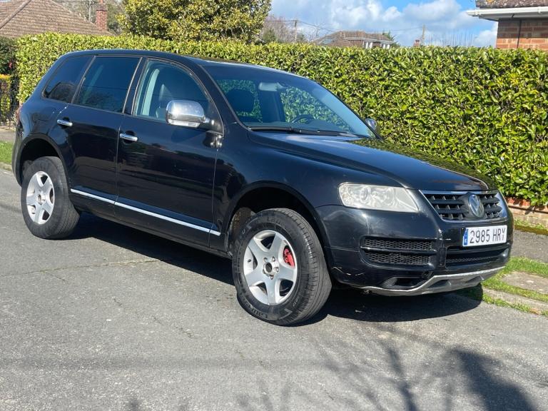 VW Touareg 2.5 TDI in Black Metallic with Grey Leather lhd left hand drive 