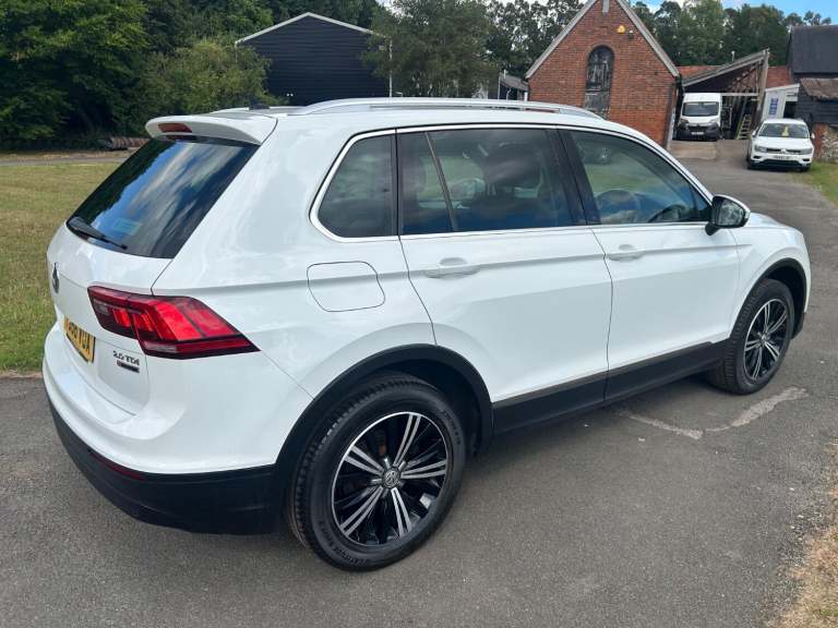 VOLKSWAGEN TIGUAN 2.0 TDI BlueMotion Tech SE Navigation 2016