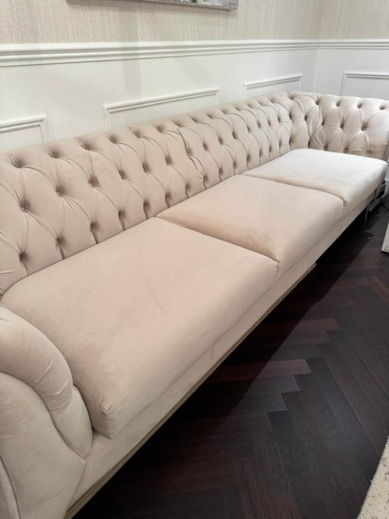 2 x Luxury chesterfield 3 seater sofa's RRP £2000