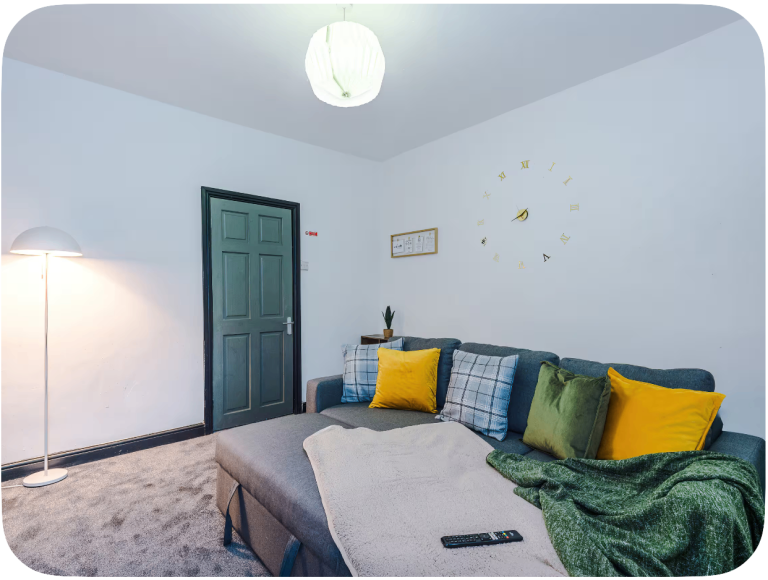 3 bedroom end of terrace house to rent