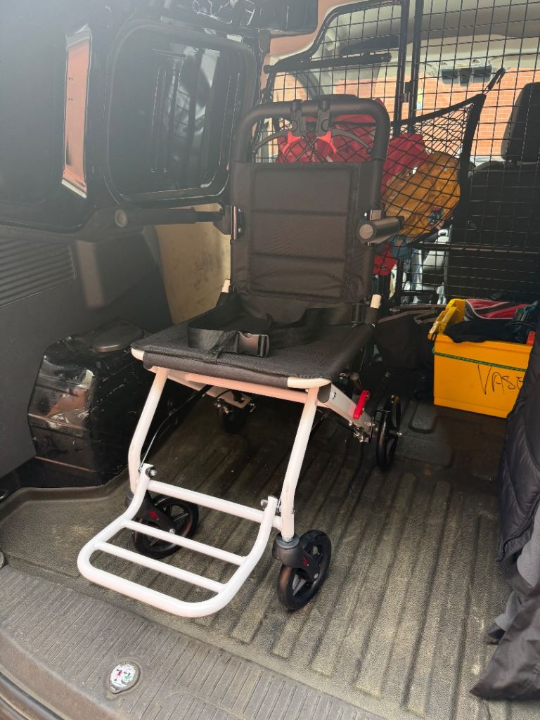 Ultra lightweight folding wheelchair