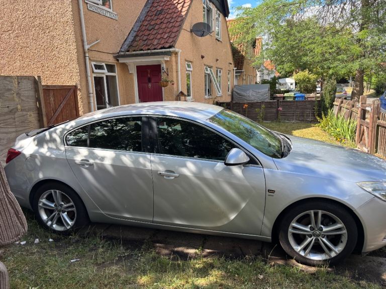 Vauxhall, INSIGNIA, Hatchback, 2011, Manual, 1796 (cc), 5 doors
