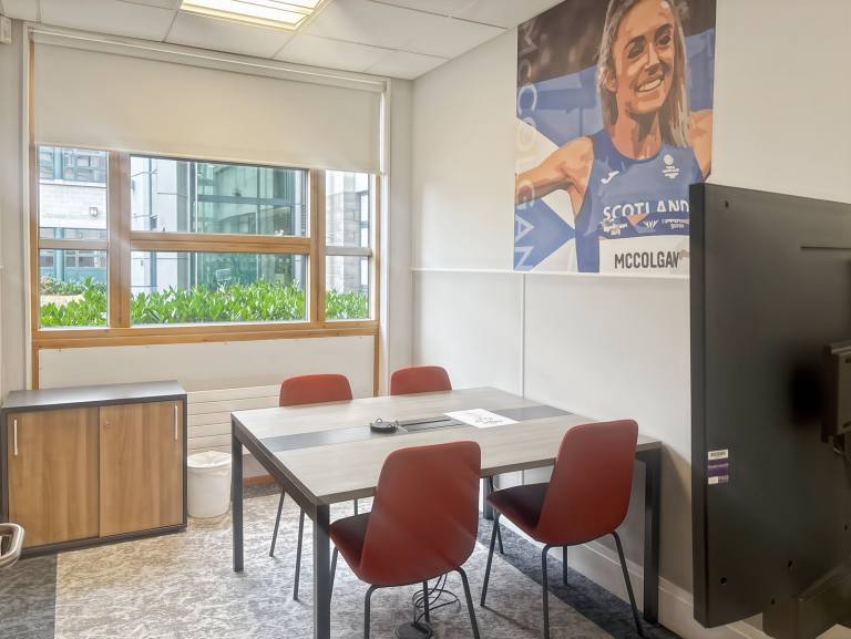 Falkirk - FK1 1XE \ Private Office for 1 Person, Ready to Use