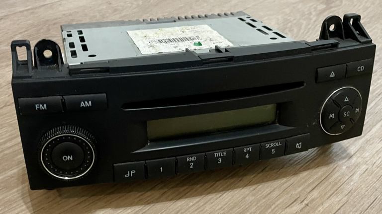 GENUINE MERCEDES SPRINTER CAR/CD STEREO - PERFECT CONDITION - £25