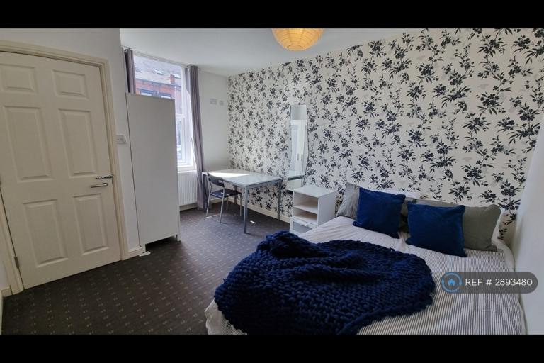 5 bedroom house in Trelawn Avenue, Leeds, LS6 (5 bed) (#2893480)