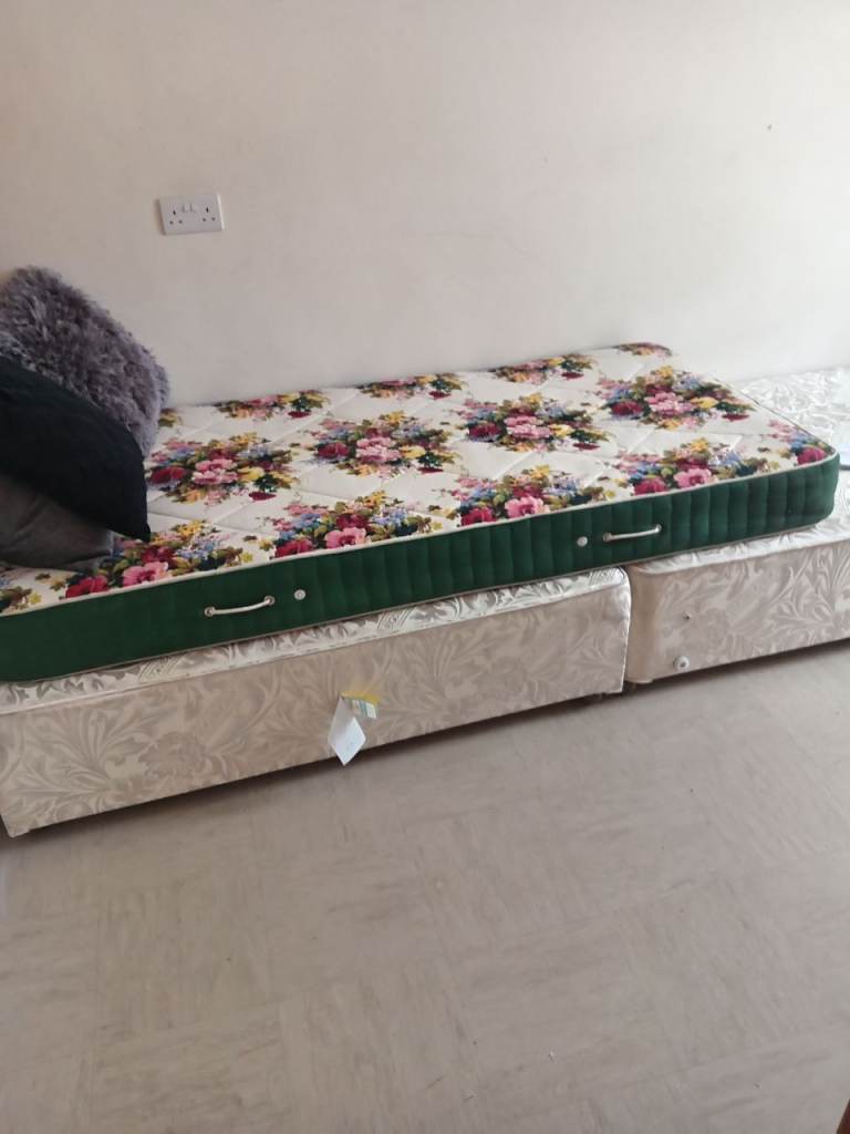 Single mattress. Double base there aslo