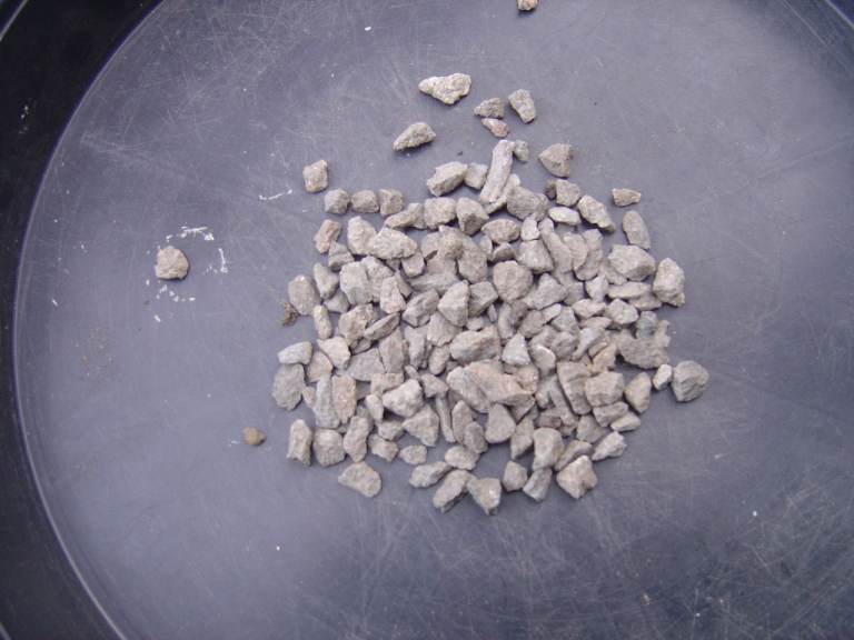 Stone chippings - Grey.