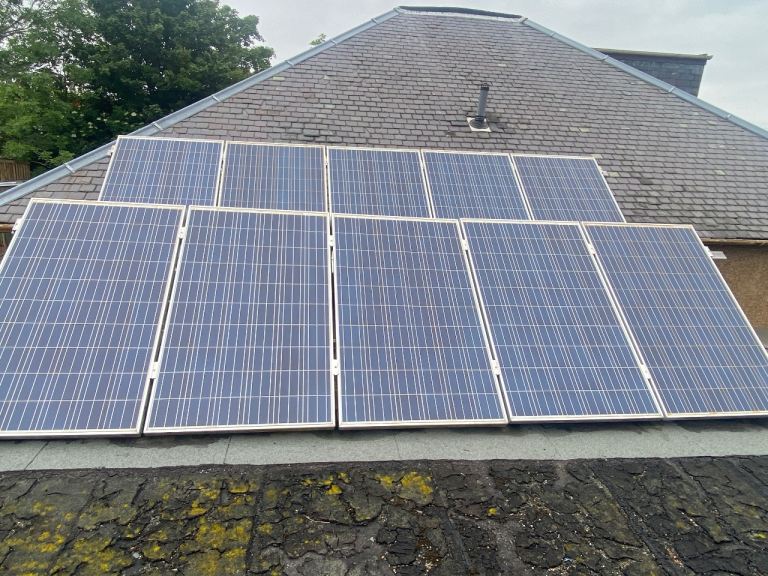 11 X 245W SOLAR PANELS PLUS INVERTER ALL TESTED GOOD