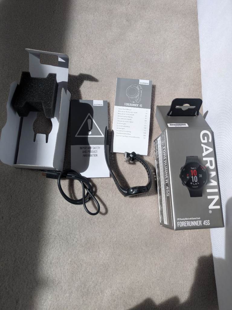 Garmin Forerunner 45S Black GPS Watch - Works as Smartwatch - Read Description