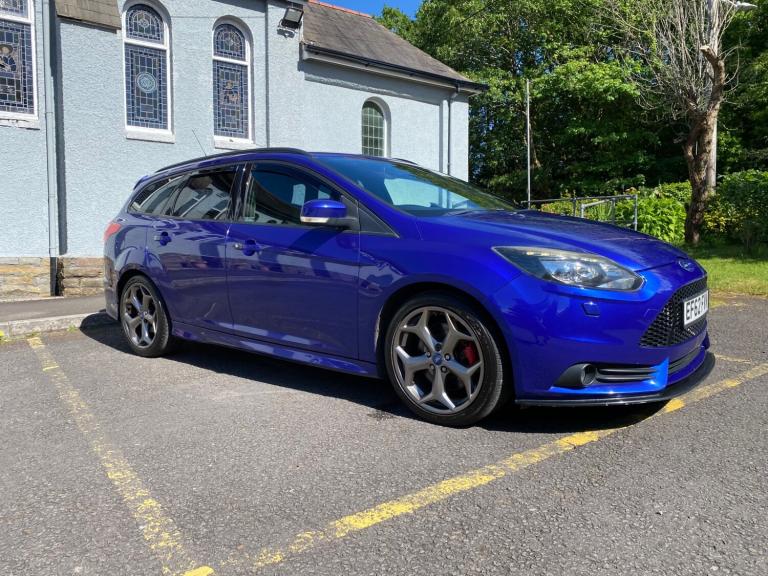 2012 Ford Focus 2.0T ST-3 5dr ESTATE Petrol Manual