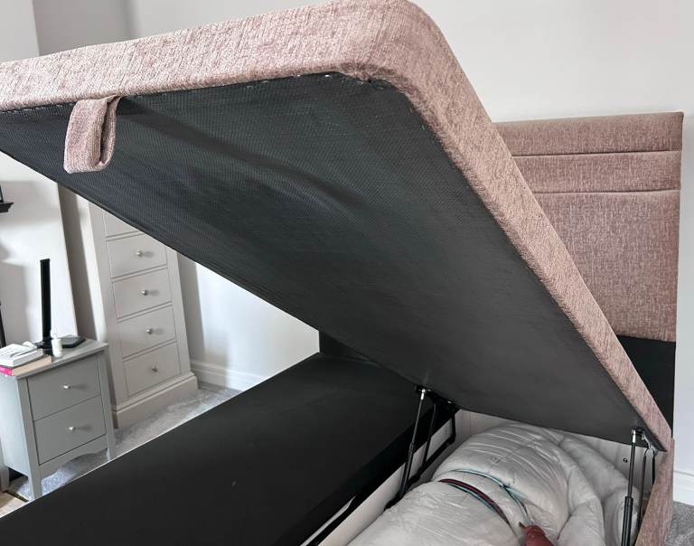 Kingsize Ottoman Bed Frame with Storage – Good Condition FREE