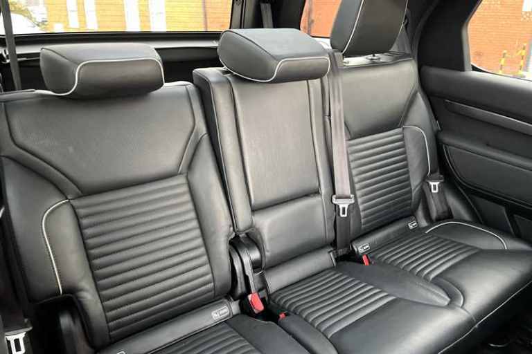 2019 Land Rover Discovery 2.0 SD4 HSE 5dr Auto ESTATE DIESEL Automatic