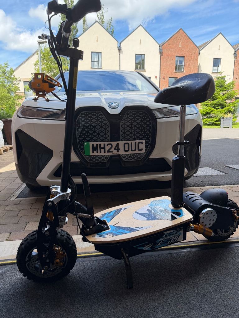 Off Road Adult Electric Scooter 1000W - 48v 12Ah