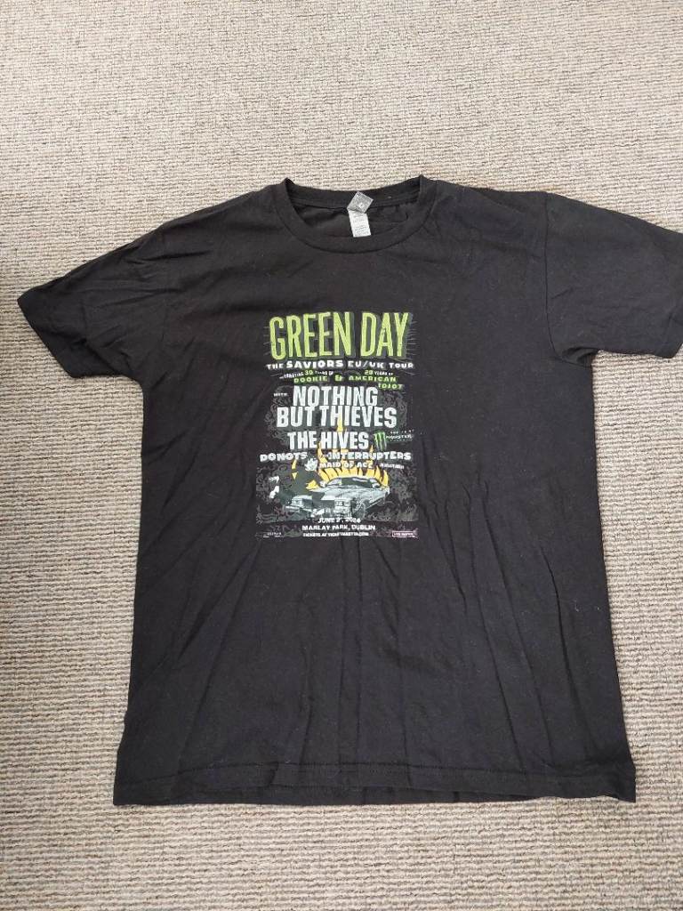 Green Day Saviours Tour T-Shirt – Black, Good Condition