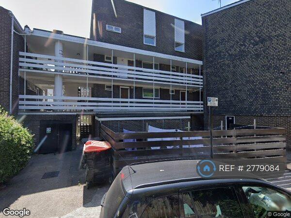 1 bedroom in Victoria Drive, London, SW19 (#2779084)