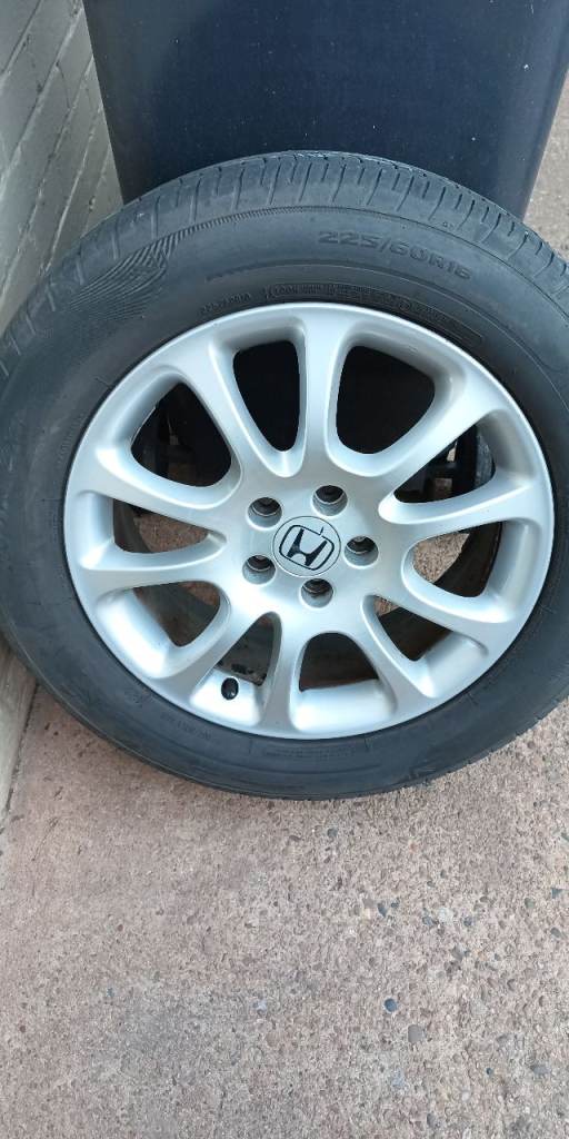 4 alloy wheels from a honda crv 2007 