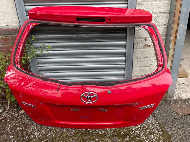 TOYOTA YARIS MK3 TAILGATE BOOT LID (2014-2017)