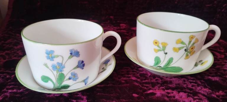 2 Rare vintage Christian Dior hand painted porcelain teacups with saucers