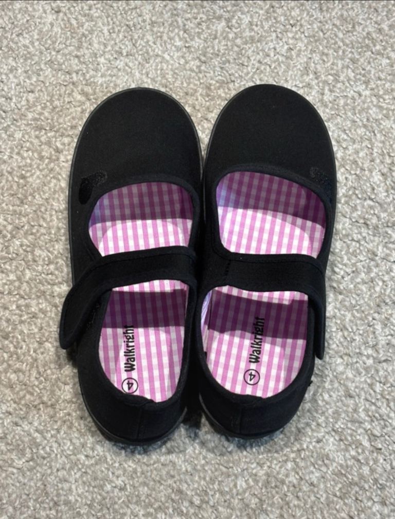 Walkright Black Canvas Shoes l