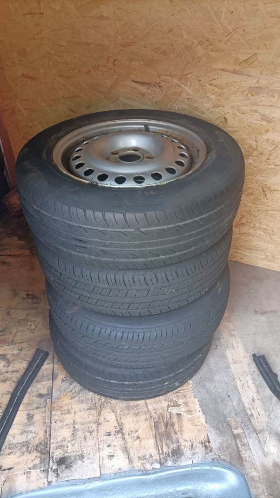 Transit connect tires.