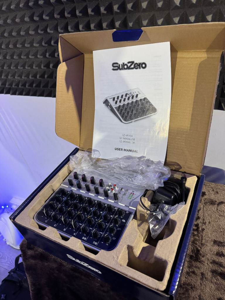 SubZero SZ-MIX08USB 8-Channel USB Audio Mixer/Interface - Never Used!
