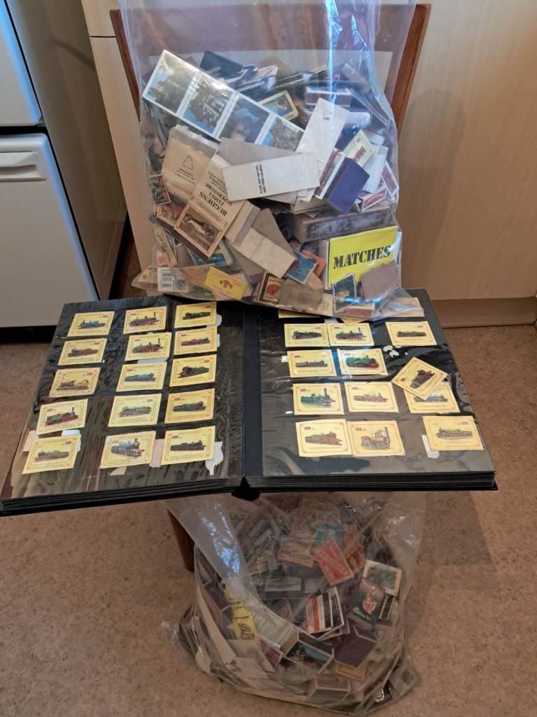 Matchboxes, matchbooks and labels