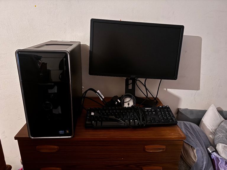 Dell Desktop PC with Monitor, Keyboard, and Mouse – Good Condition
