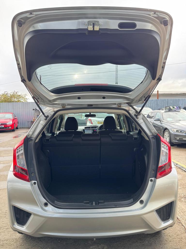 2025 Honda Fit JAZZ 1.5 HYBRID AUTO Hatchback PETROL Automatic