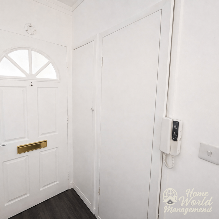 Spacious 1-Bed Flat at SW15 4NB 