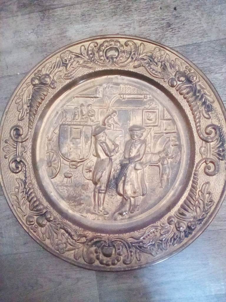 Vintage.   Wall.   Plate 