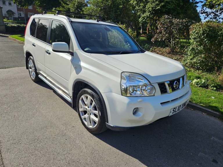 2010 Nissan X-Trail 2.0 dCi 173 Tekna 4x4 LOW MILEAGE 63000 MILES  ESTATE Diesel Manual
