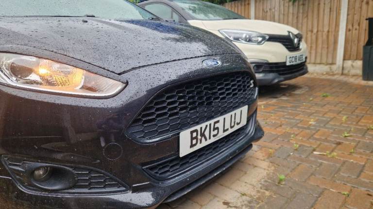 BLACK FORD FIESTA HATCHBACK 