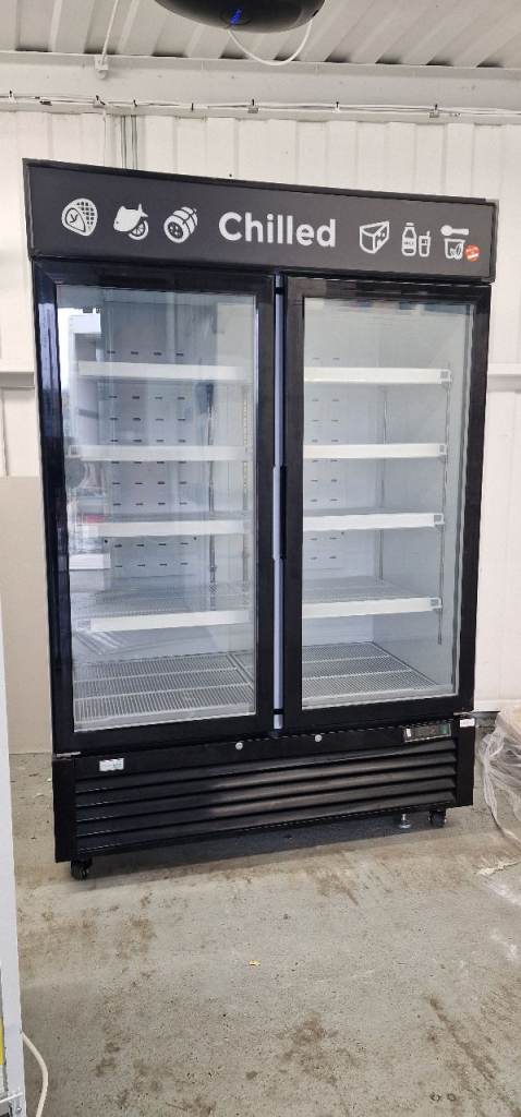 INTERLEVIN NEW B GRADE COMMERCIAL DRINKS AND FOODS DISPLAY CHILLER FULLY WORKING NEW CONDITION 