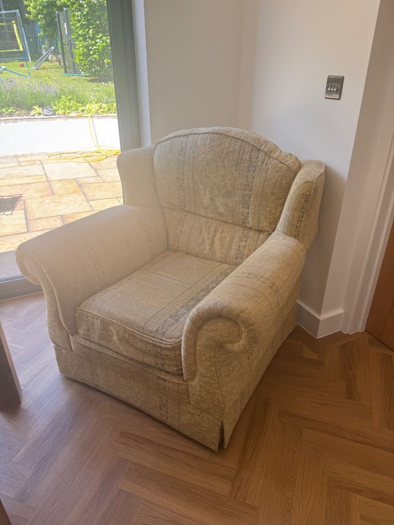 Comfortable Fabric Armchair – Beige, Good Condition