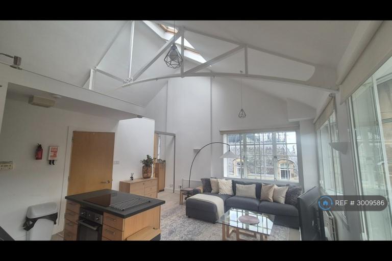 2 bedroom flat in Edinburgh, Edinburgh, EH1 (2 bed) (#3009586)