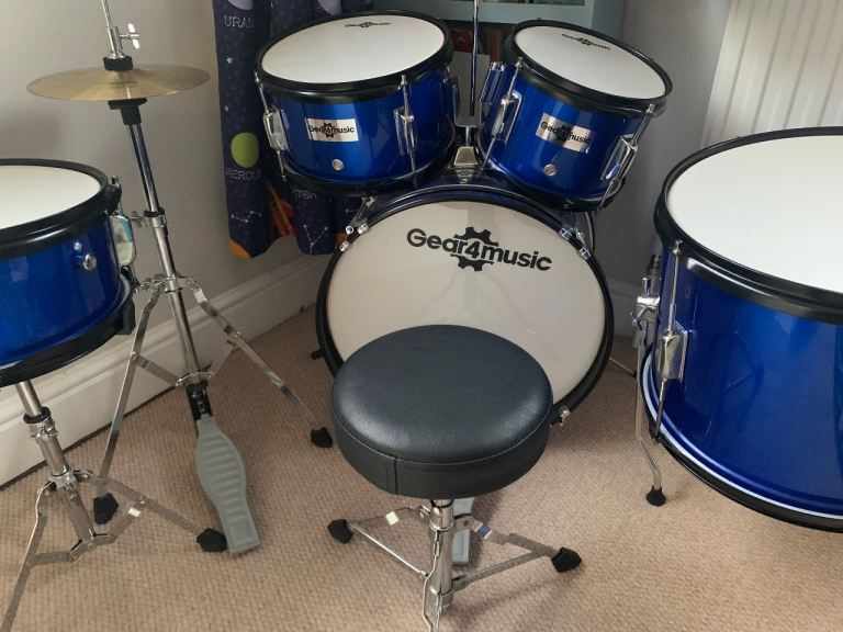 Excellent condition Junior 5 Piece Drum Kit by Gear4music, Blue