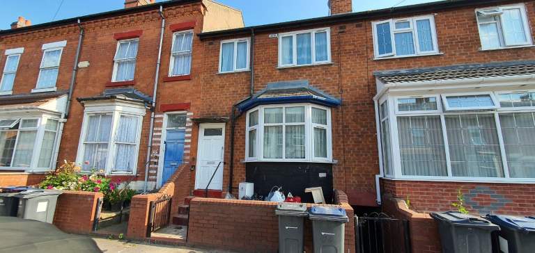 Two Rooms - Newton Road - Sparkhill - Universal Credit applicants - Birmingham